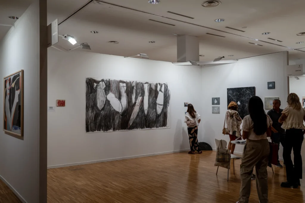 Galería Mecha en Santander impulsa el arte moderno con talleres, charlas y actividades que acercan la cultura contemporánea a la comunidad.